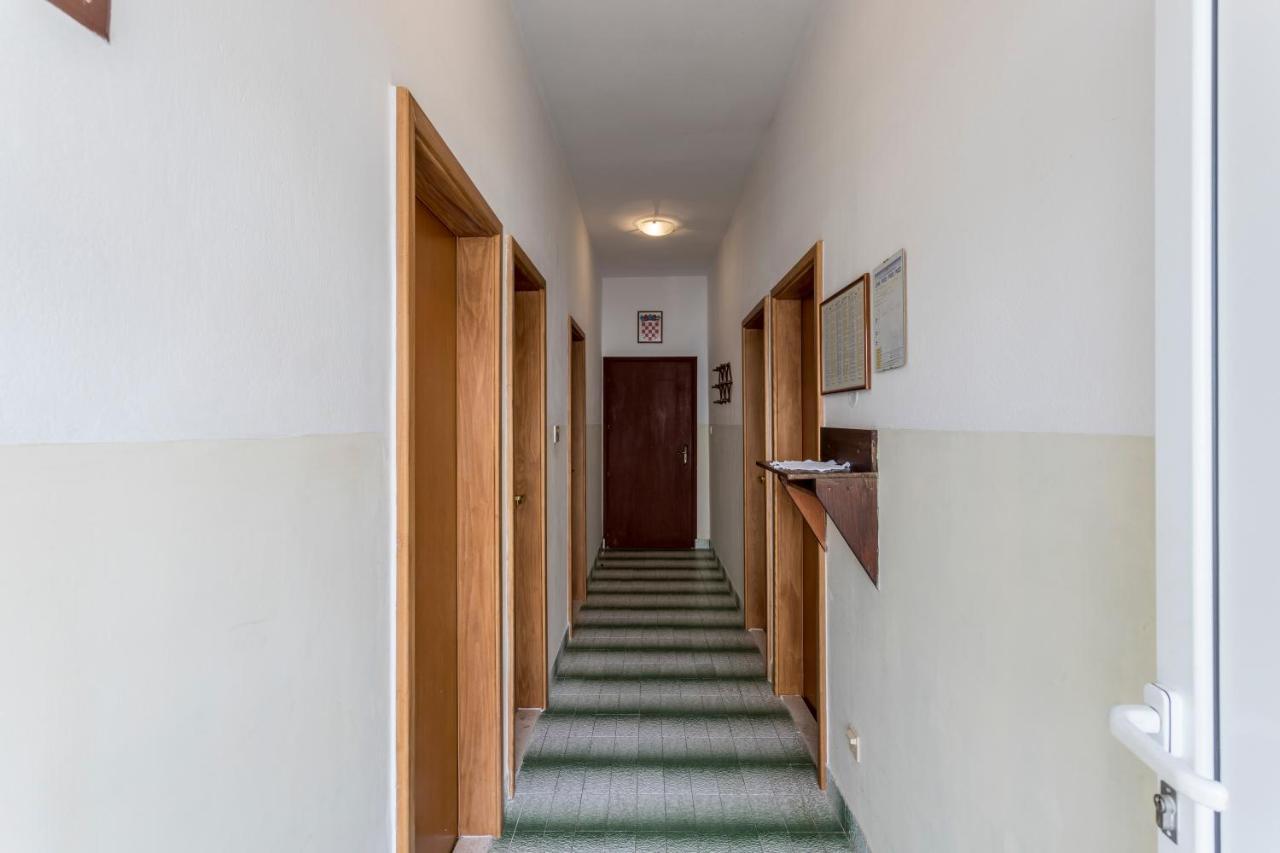 Apartmani Prkacin Trogir Exterior foto