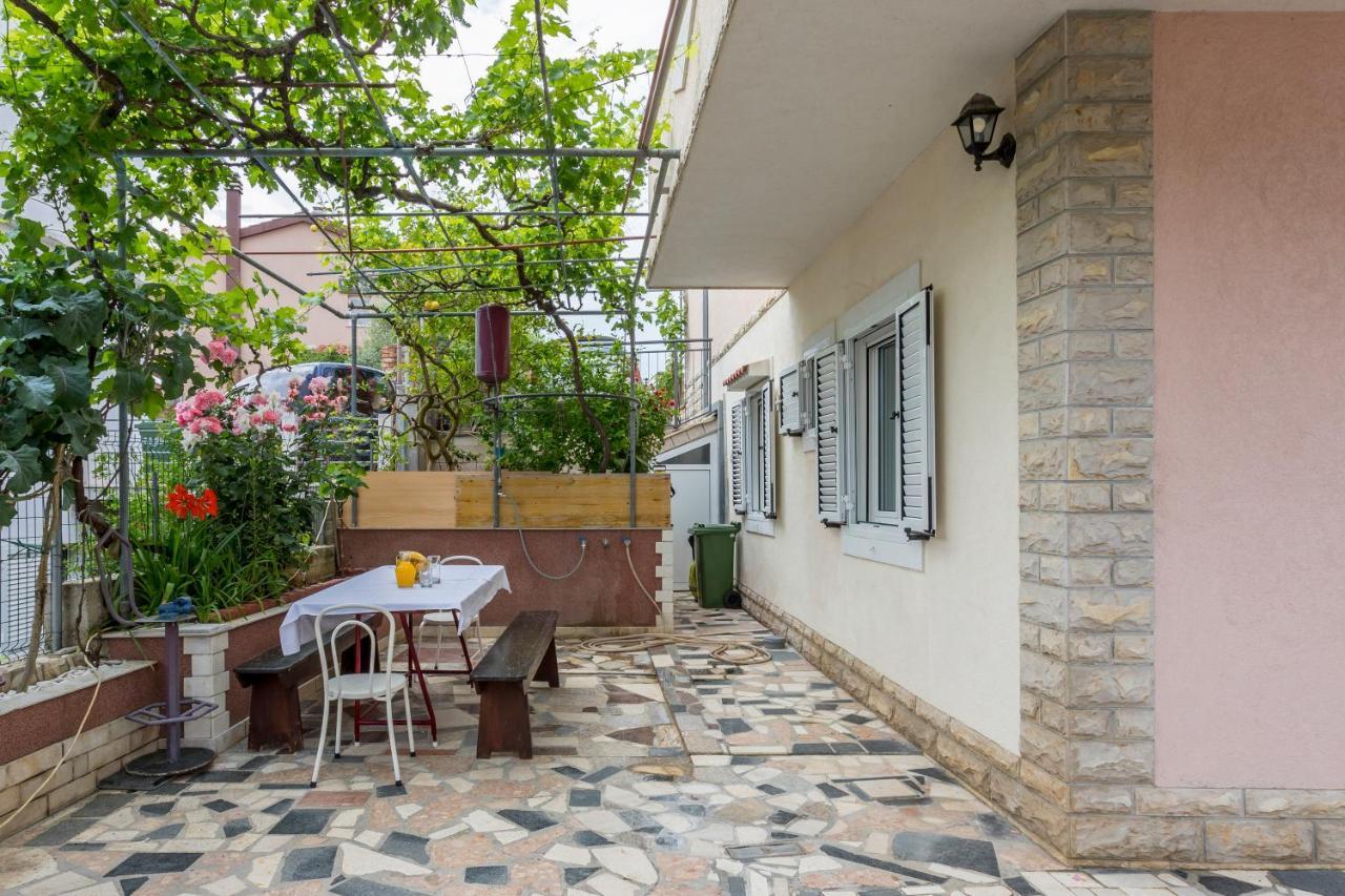Apartmani Prkacin Trogir Exterior foto