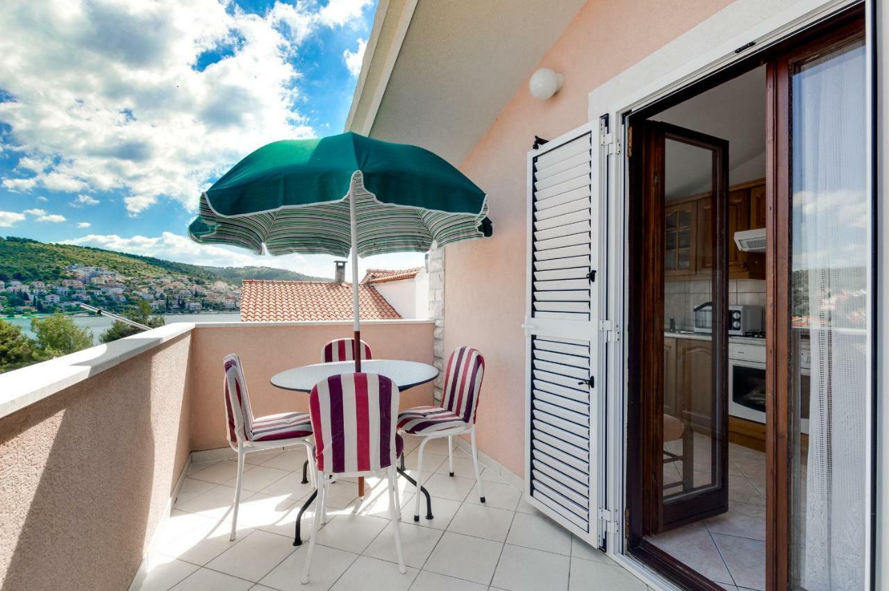 Apartmani Prkacin Trogir Exterior foto